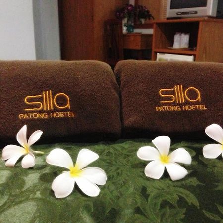 Silla Patong Hostel Exteriör bild